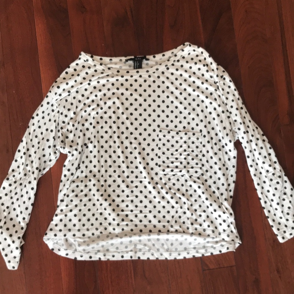 Light T-shirt with polka dots from Forever 21